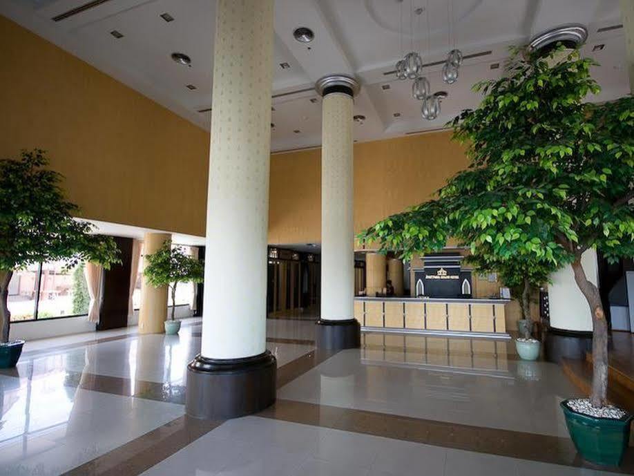Ayutthaya Grand Hotel Bagian luar foto